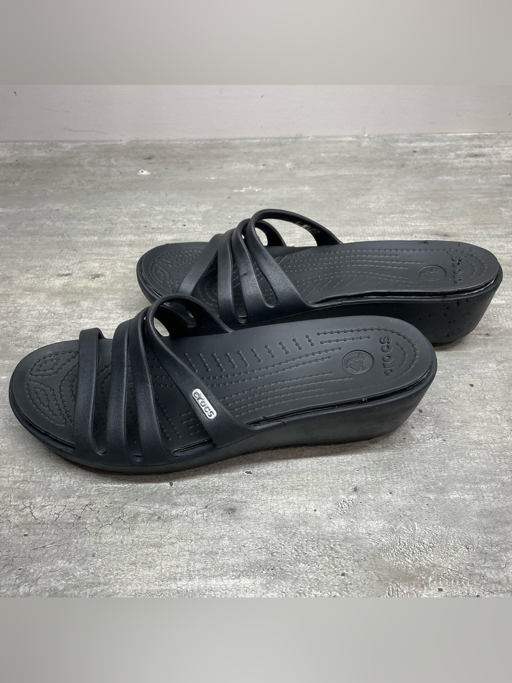 CROCS Women's Black Strappy Wedge Slide Sandals